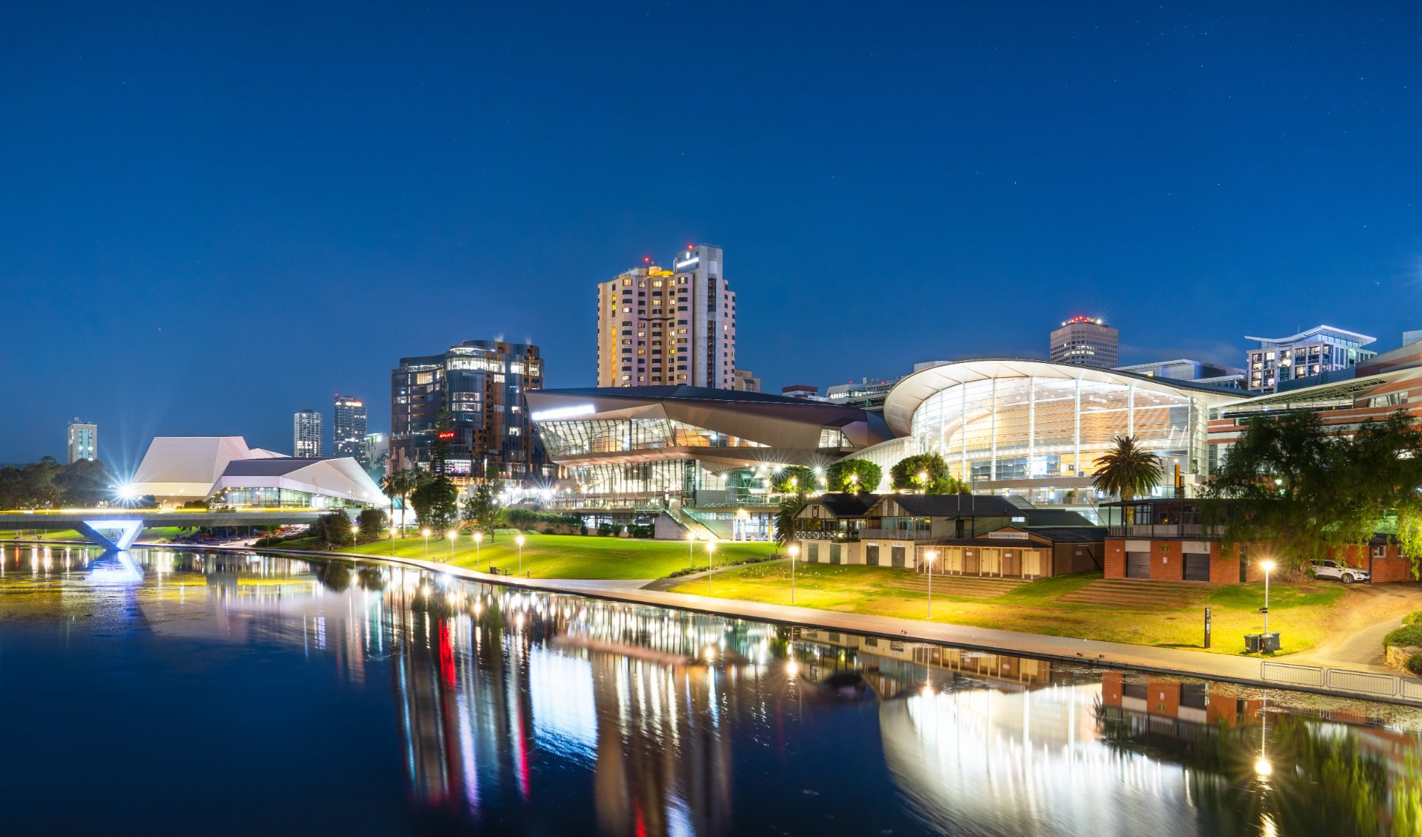 Online Dating in Adelaide for Singles