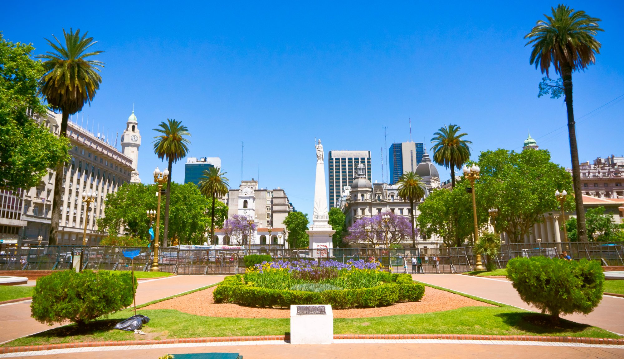 Online Dating in Buenos Aires for Singles