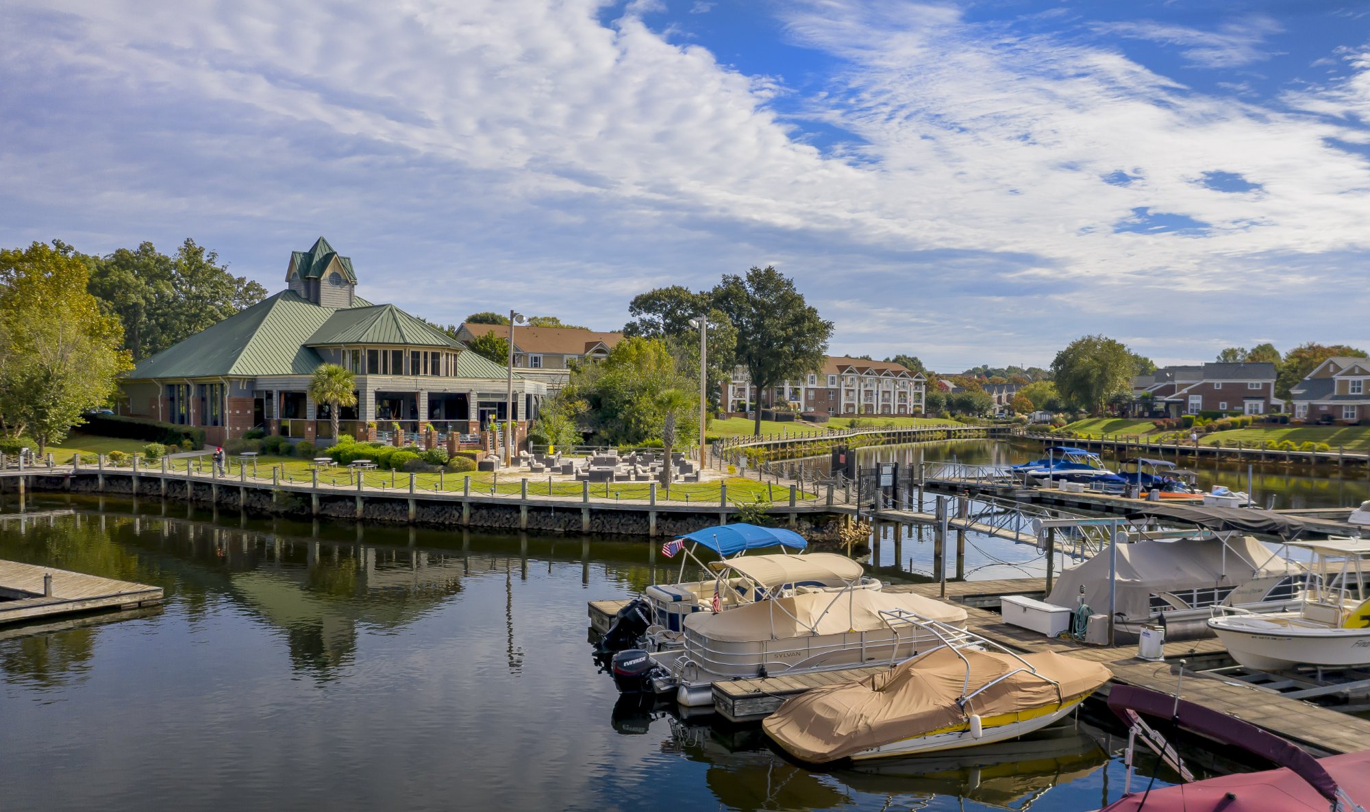 Online Dating in Mooresville for Singles