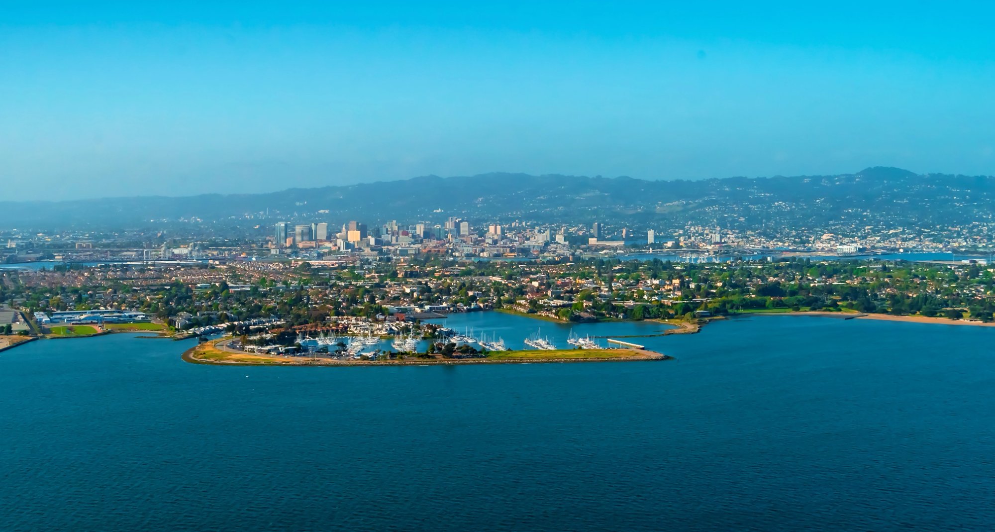 Online Dating in Oakland for Singles