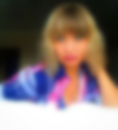 Single caringheartone from Berlin