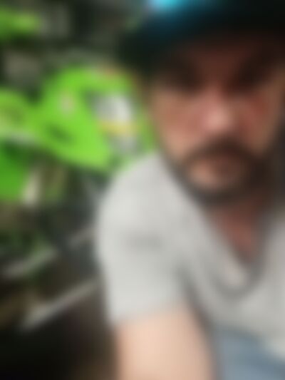 Single Gryan from Athens