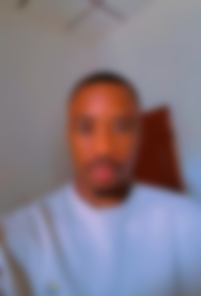 Single Macron from Accra