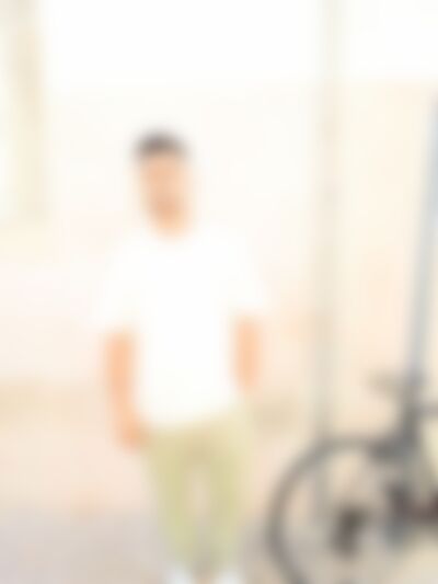 Single Burak from Lisbon