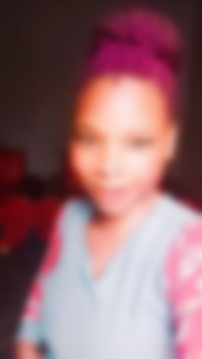 Single moureenbae from Kampala