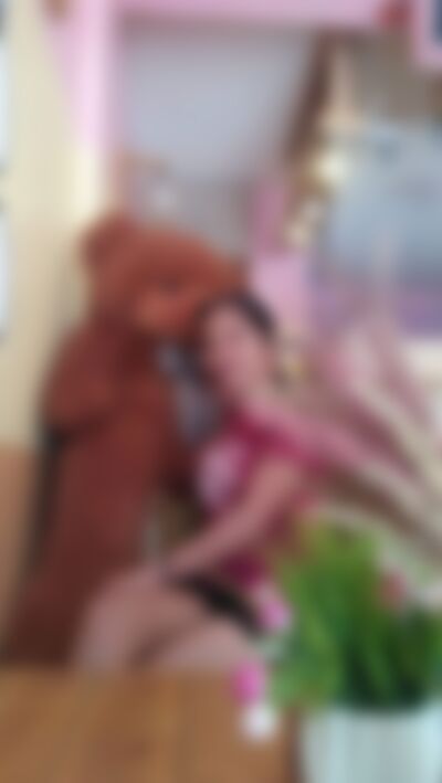 Single Lhyndz from San Carlos