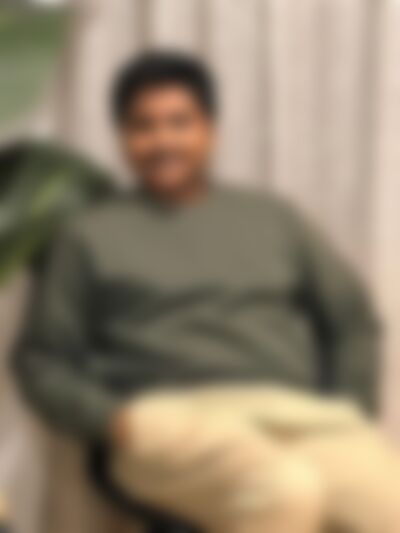 Single Izzyshyguy from Canberra