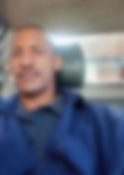 Single Makez4life from Cape Town