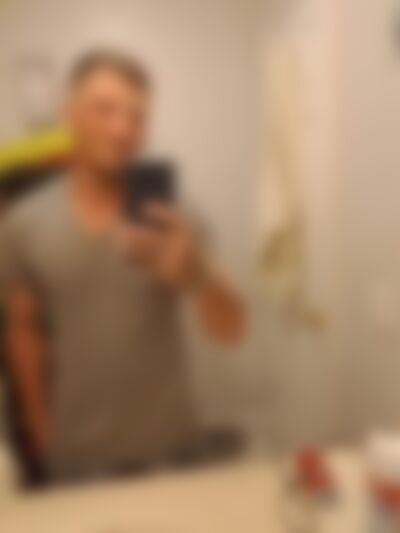 Single DustinLee from Hattiesburg