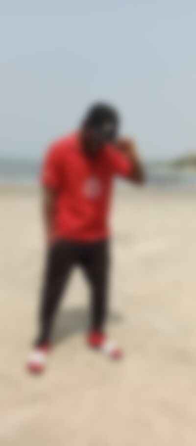 Single Cedrick from Douala