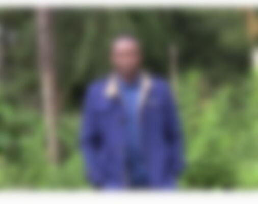 Single tyson from Nairobi