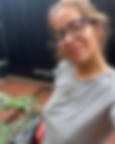 Single Darlingqueen from Altoona