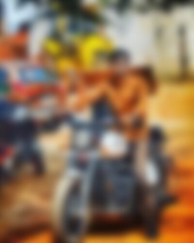 Single abhioo from Guwāhāti