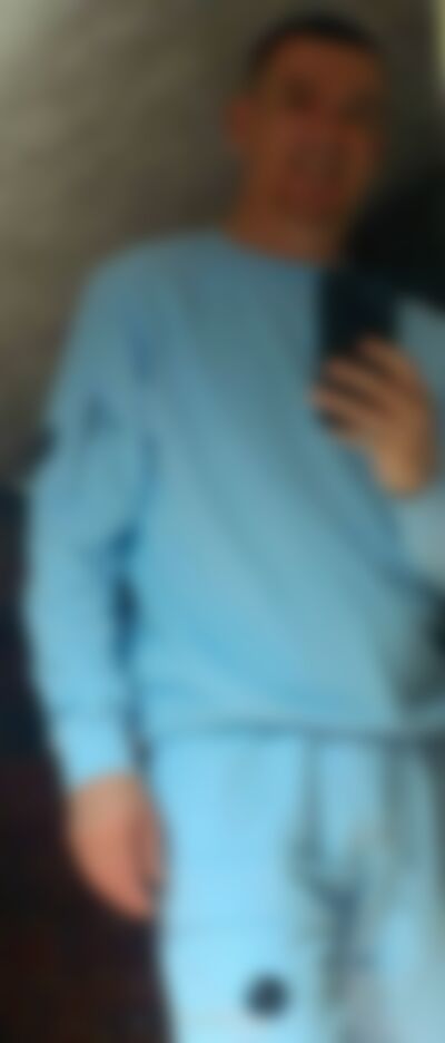 Single NeilB from Manchester