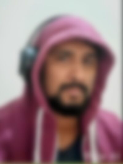 Single Hamed from Abu Dhabi