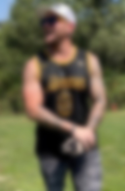 Single Matty1234 from Costa Mesa