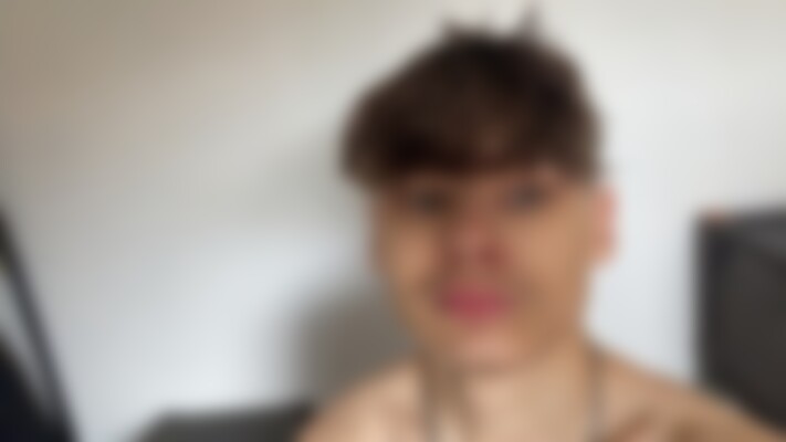 Single luiss from Manchester