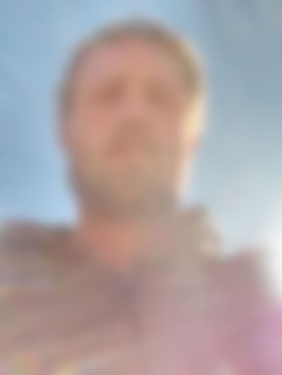 Single Dustin from Gainesville