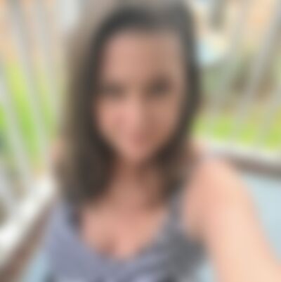 Single Debbi from Hillsboro