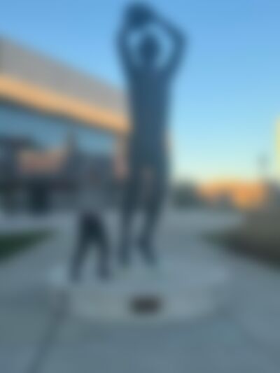 Single klausjothan from California City