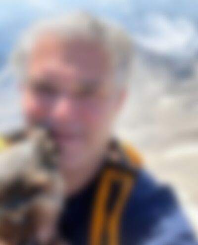 Single Karlburtton from London