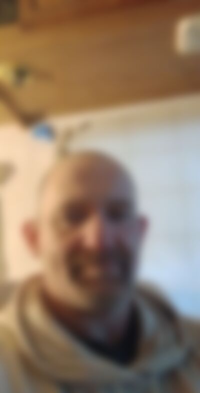 Single Robstheone from Longview