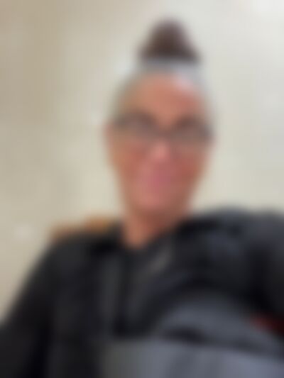 Single Laur80 from Los Angeles