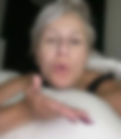 Single Loverwoman44 from Oxford