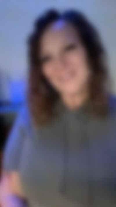 Single Benita from Miami