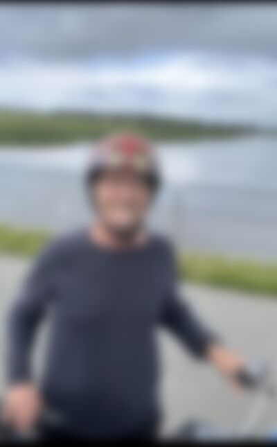 Single Adrian from Chandler