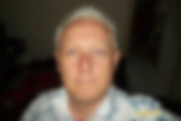 Single GlennStandring from Manchester