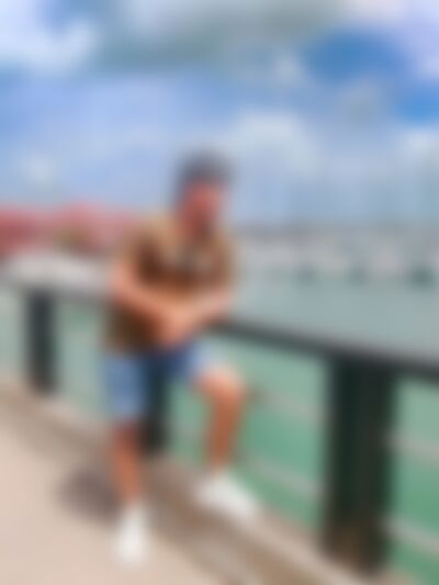 Single Rehanuy from Kolkāta