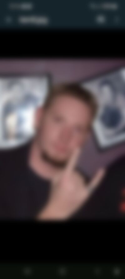 Single KixxTheManz from Belleville