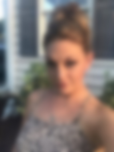 Single Karin from New York