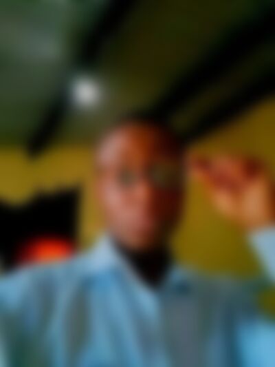 Single Loveroy from Livingstone