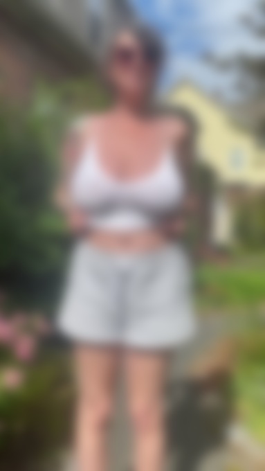 Single Julietobbb from Southchase