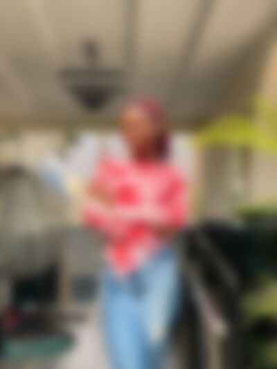 Single Flore from Abuja