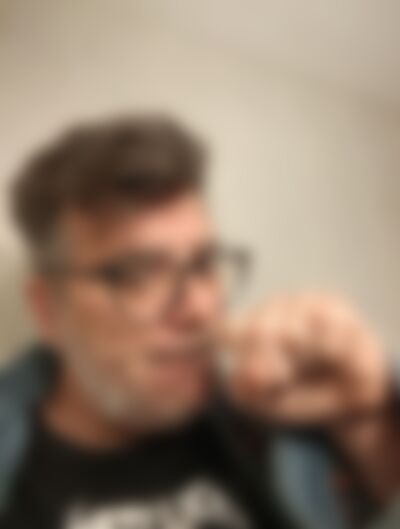 Single Internpeace from Mataró