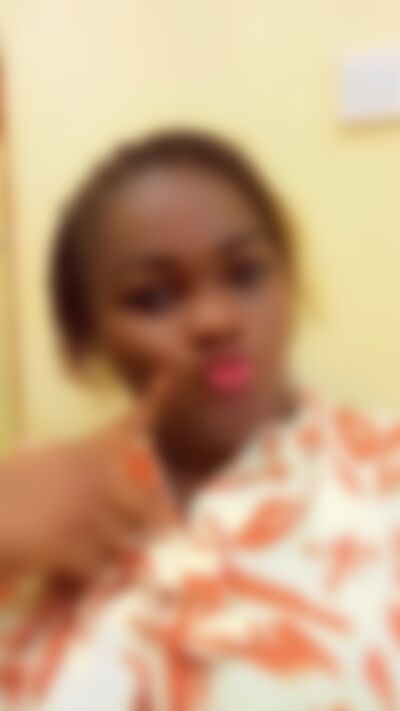 Single beauty from Douala