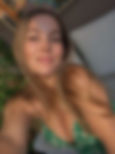 Single elleknox4783 from California City