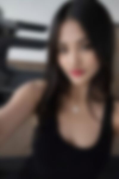 Single Emilylim from Paris