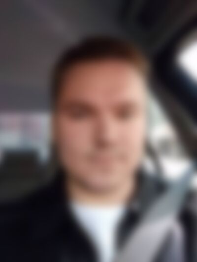 Single Single4838384728 from London