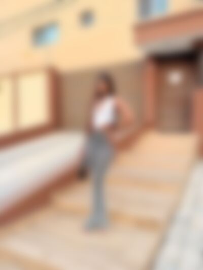 Single Danie from Paris