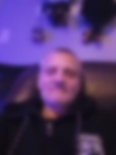 Single Irishdave from St. Catharines