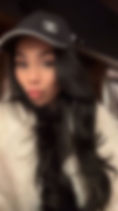 Single Lorah from New York