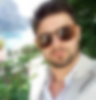 Single Julian from Paris