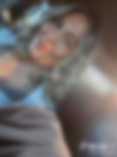 Single Anne2 from Orlando