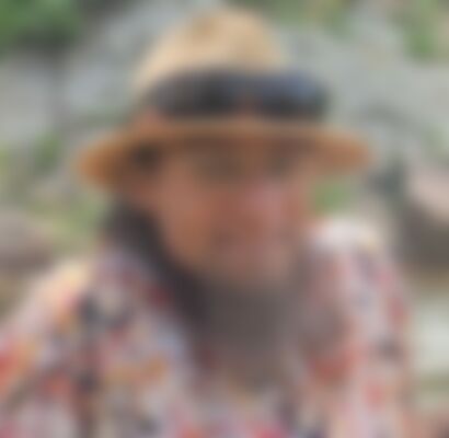 Single MrMandingo from Longmont