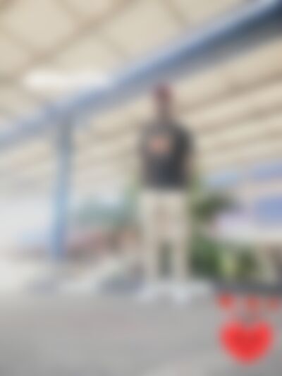 Single Maluvaboy from Harare