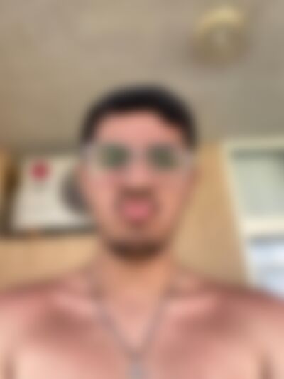 Single Manooo from Edinburgh